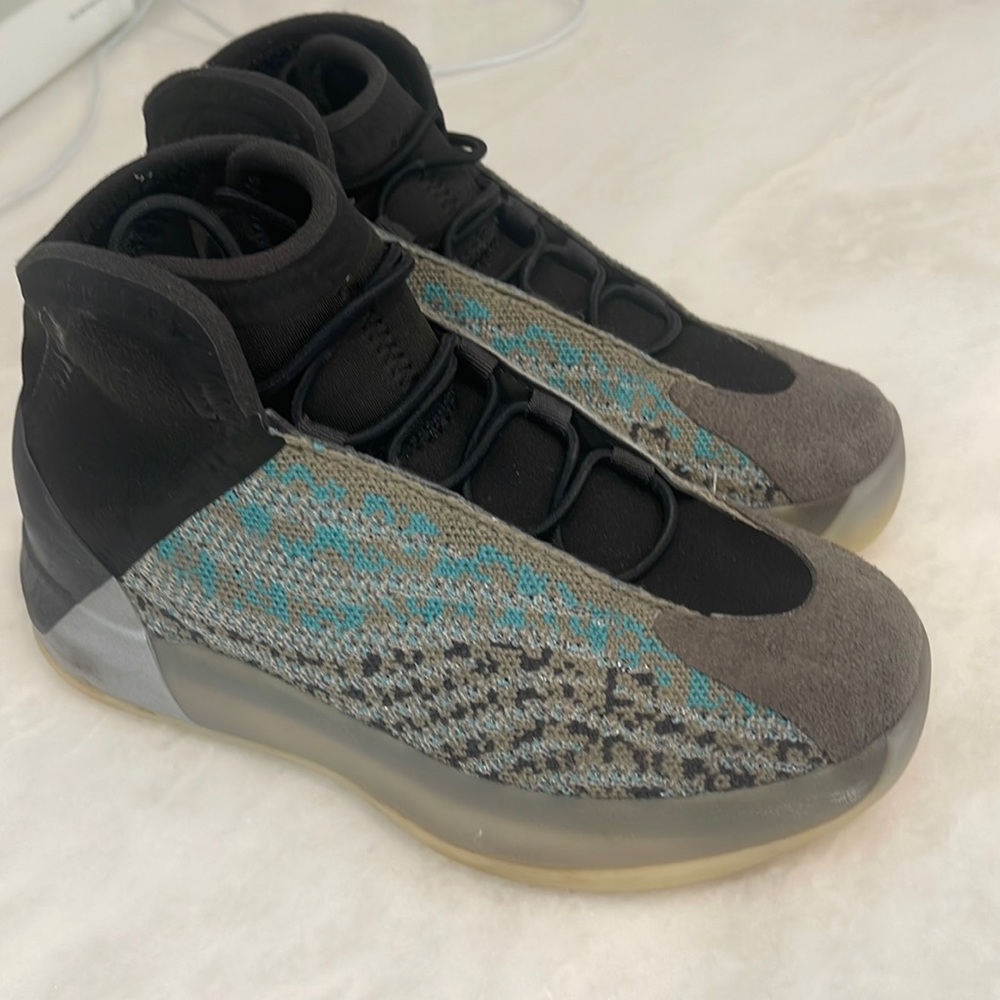Yeezy QNTM teal sneaker